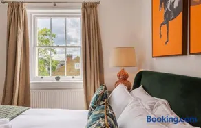 Chic 1BR Teddington Apartment Modern & Bright - Image 2