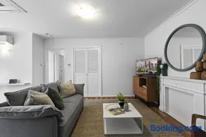 Charming 2 bed in the Heart of Camberwell - Image 2