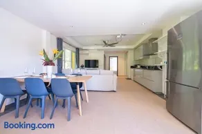 Solario Beachfront Villa - Koh Chang - Image 3