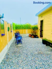 Lavender Lodge - Image 2