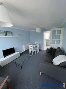 Peaceful centrally located, 2 Bedroom Bungalow. - Image 3