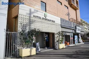 Hotel Emerald Isle Ishigakijima - Image 2