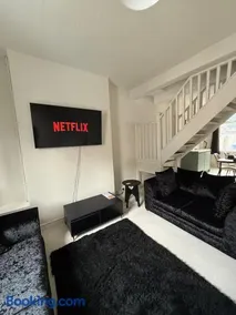 Luxury home - Long stays welcome - Image 2