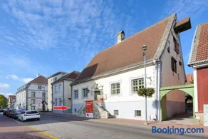 Modern apartment in Old town - Image 2