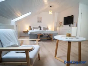 COZY&RELAX APARTMENT-Balkon Küche Parkplatz WIFI Netflix - Image 1