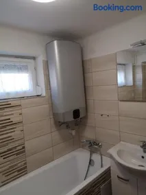 Kiss Apartman - Image 3