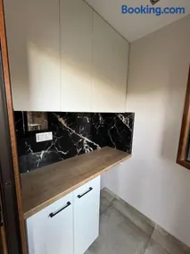 Victoria's Apartments - Image 2