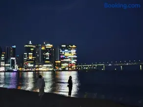 Gwangalli Beach. house. 3 bed. 6 people - Image 3