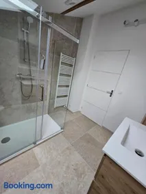 Appartement centre de Toul avec jardin - Image 3