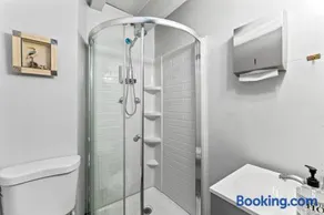Compact, Comfortable And Cozy Too - Image 2