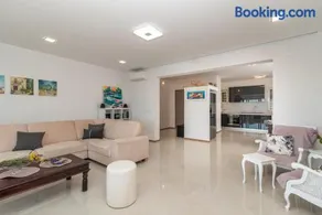 Villa Confido - Luxury 3BR Apartment with Private Pool near Trogir - Image 2