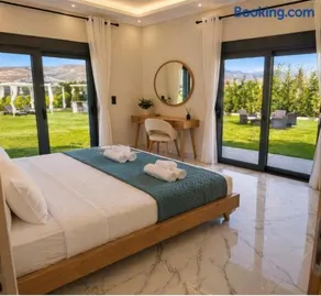 500 sqm Private Garden, Outdoor Kitchen, near Falasarna & Balos Beach - Image 2