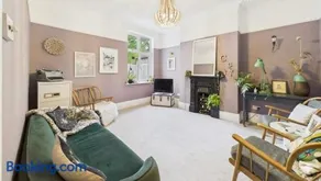 Large Boldmere 3BR Home with Parking Ideal for Families, Contractors & Groups - Image 1