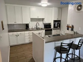 Sunny Condo Steps from Sand - Image 3