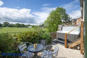Riverside Shepherd’s Hut with Hot Tub - Image 3