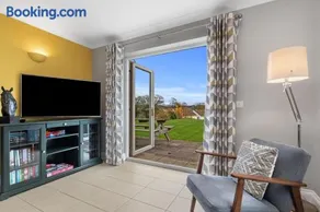 Llais Y Mor - large holiday home close to the beach - sleeps 8 - Image 3