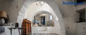 Exquisite estate, serene environment - Image 2