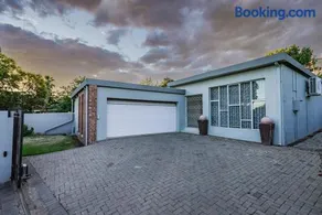 3 Bedroom private luxury complete house - Image 1