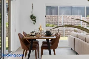 Secluded 4Bed Retreat Mins to Beaches and Wineries - Image 5