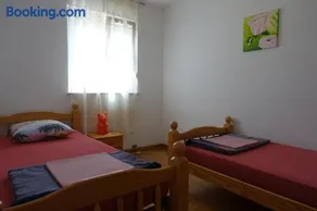 Apartments Dalmatina - Image 4