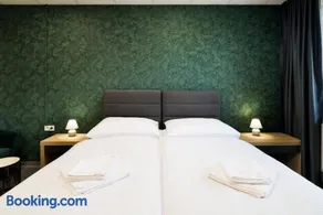 King Stadium Hotel - Image 3