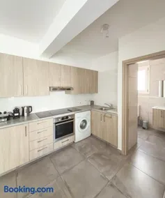 Modern 1BR Apartment in Strovolos, Nicosia - Image 5