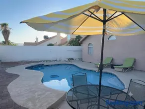 Sunny Pool Retreat-Sleeps 11- RV Parking - Image 1