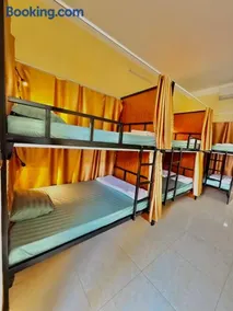 Loop Central Stay Tour & Motorbike Rental - Image 1