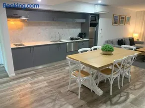 Corrigans Beach View Apartment 211 - Image 2