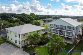 2 Connected Apartments, 6BR 4BA, Sleeps 12, WD -AB- - Image 1