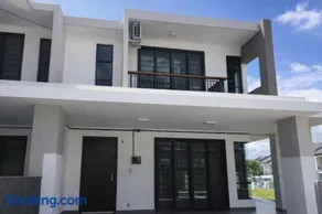 The Sam's Homestay Johor Bahru with KTV BBQ Netflix - Image 5