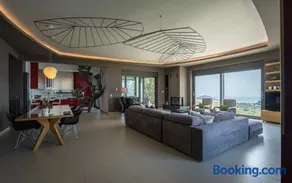 SKYLINE VILLA ESTATE The Luxury Mountain Experience - Image 1