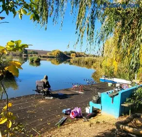 Cabană de pescuit, relaxare,liniște, natură și confort - Image 1