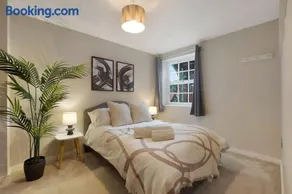 NEW! 2BR in Stephenson House - Image 4