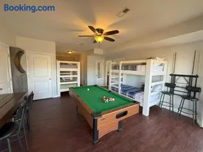 Spacious & Bright Lake Cabin, pet friendly, 8 beds - Image 4