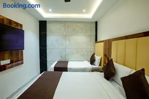 Brown Inn Luxury Hotel Near US Consulate BKC - Image 2
