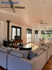 Cosy retreat beach house - Image 5