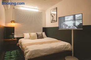 Emerald Retreat, Stay Cheonho Seoul Near Olympic Park, 4 min walk from the subway station - Image 1