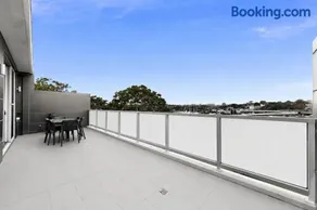 Designer 1-Bed Apartment with Balcony - Image 2