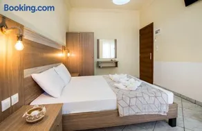Ianos Apartments - Image 1