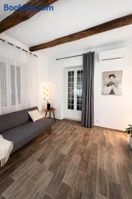 Sole Suite & Boutique Rooms - Image 2