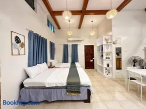 High Ceiling 60sqm Family Apartment with Partial Sea View and Kitchen - Image 2