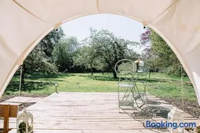 Appleblossom Yurt - Image 3