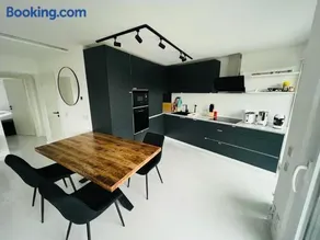 Moderne Wohnung nahe Museum - Image 2