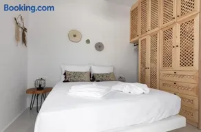 Eirini - Emporio Villas - Santorini - Image 2