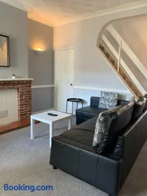 Marshfield House - Image 4