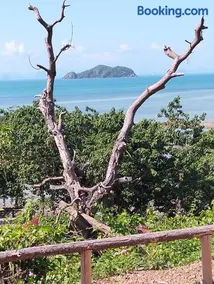 Cliffside sea lodge - Image 1
