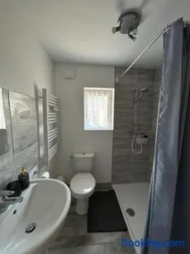 Apartment in the heart of the countryside with pool - Image 3