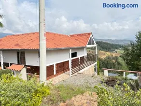 Chalet Familiar Delpilar, Full equipado, zona de Jacuzzi! - Image 5