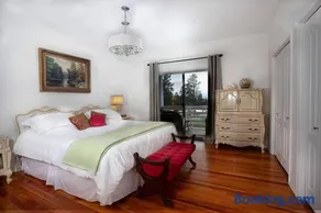 Pet Friendly Licensed Suite on Haskap Farm - Image 1
